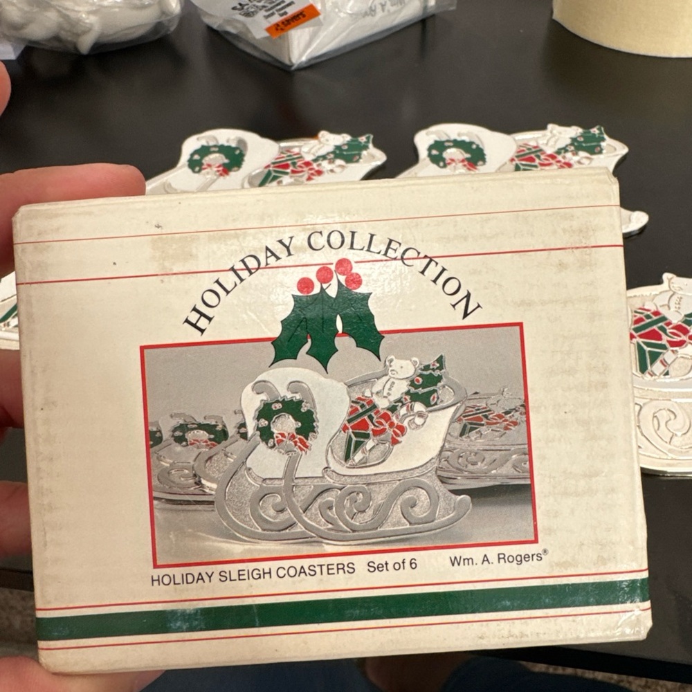 Holiday Sleigh Coasters Set - Silver and Green